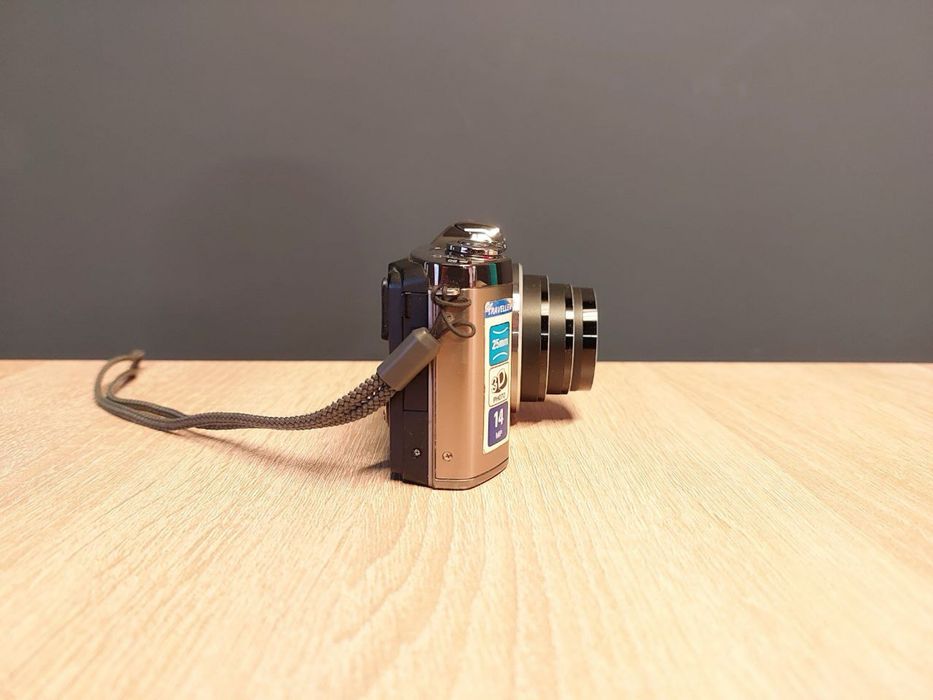 Olympus SZ-11  цифровий фотоапарат