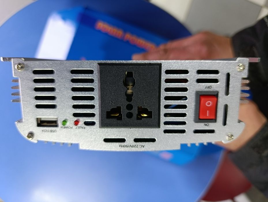 Инвертор 12-220 , чистий синус, для работы котла и др, в наличии