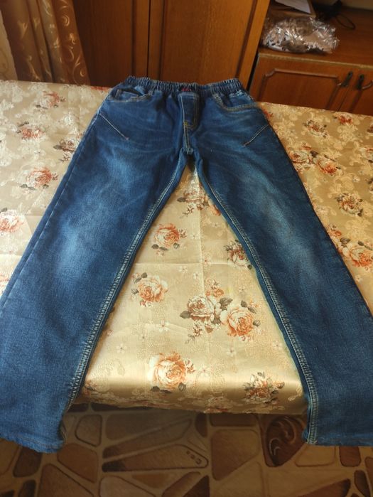 Джинсы утеплённые, на подростка,на флисе!