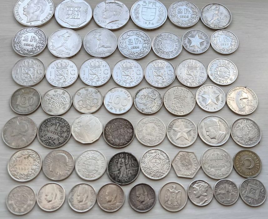 Продам багато срібних монет