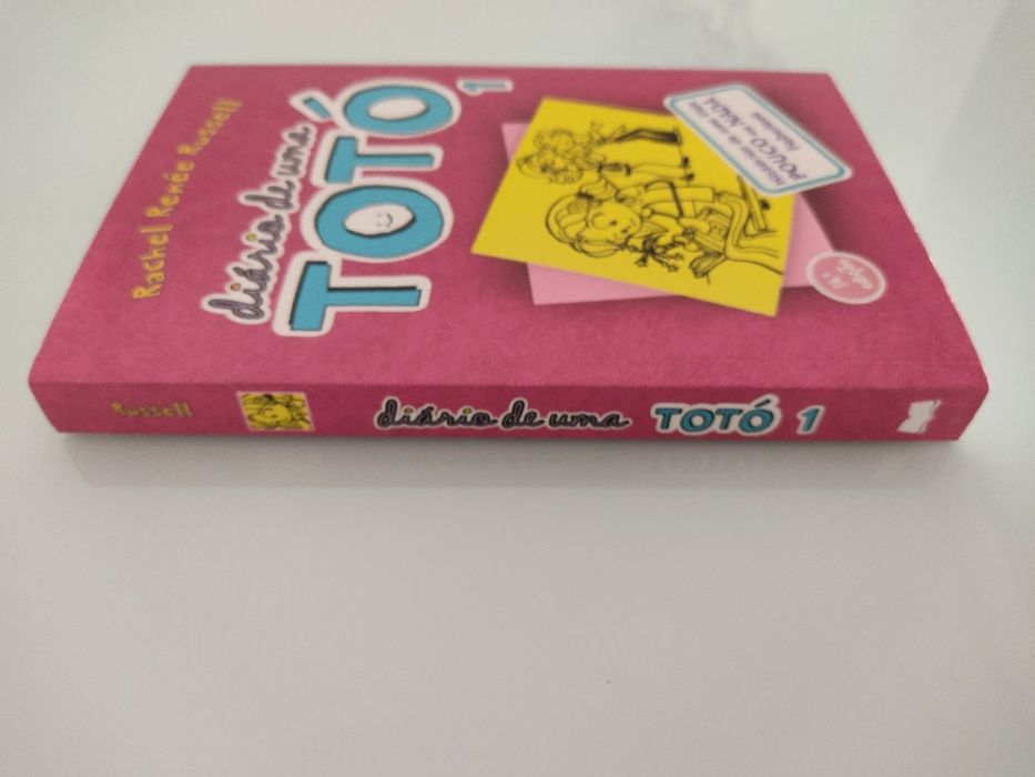Livro "Diário de uma totó 1"