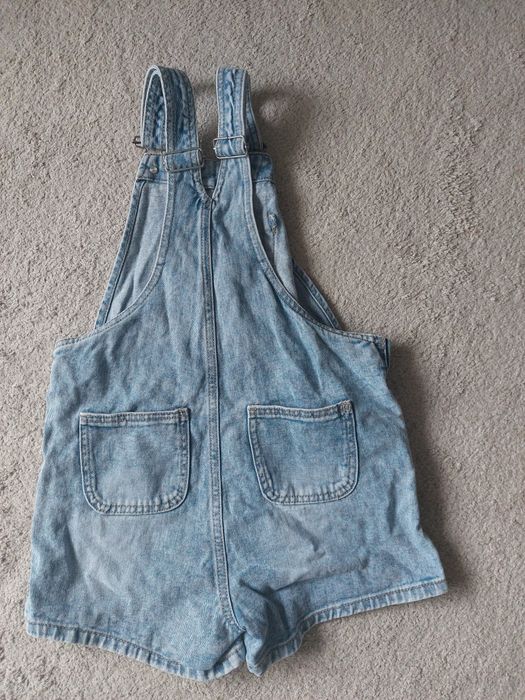 Krótkie spodenki ogrodniczki Reserved 140