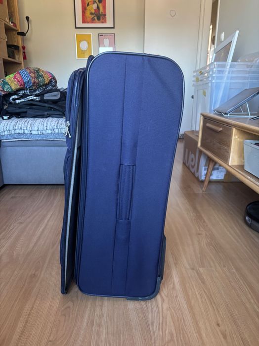 Large Samsonite Luggage64175177766146121
