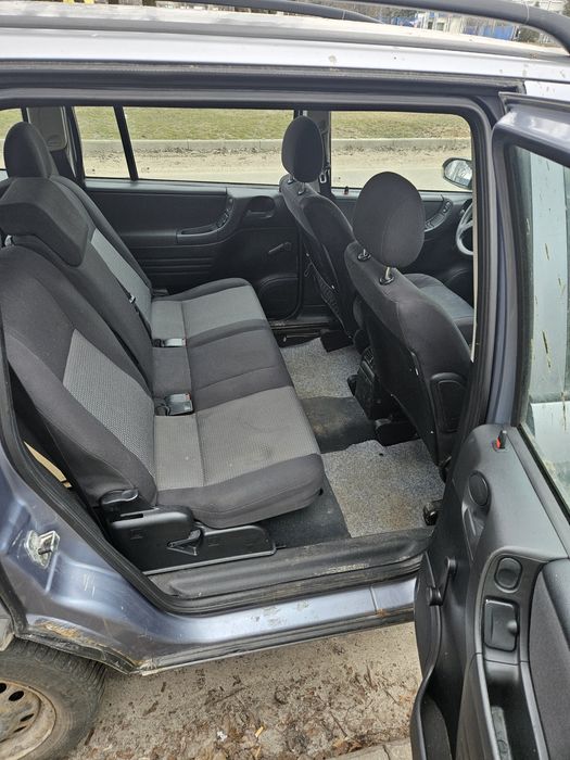 Продам Opel Zafira 1.8 2003