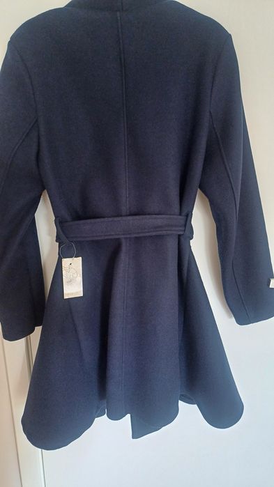 Casaco com cinto (NOVO)- M