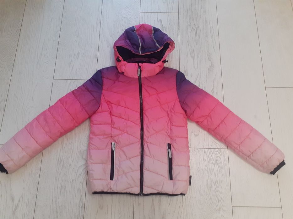 На 8-10 лет курточка зимняя