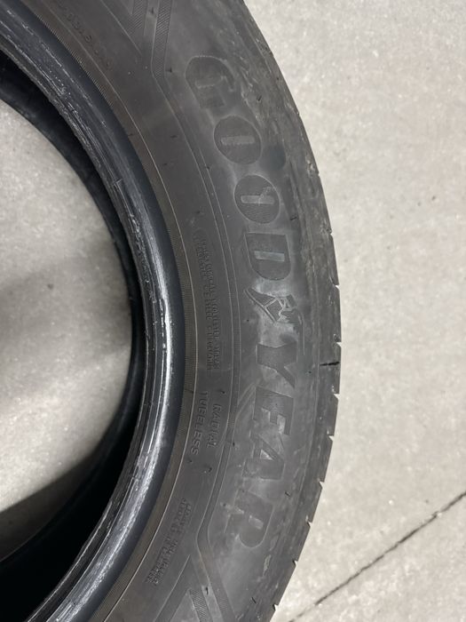 Pneu Good Year 215 60 R17