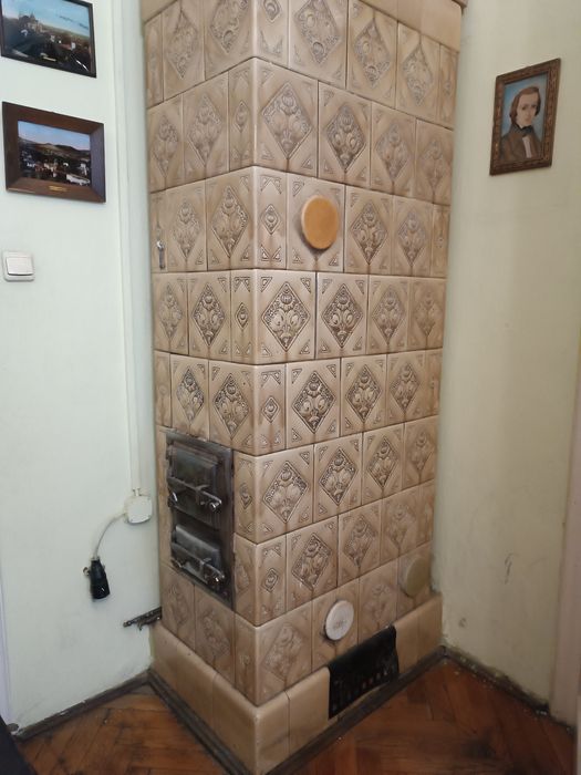 Kafle piec kaflowy że starej kamienicy