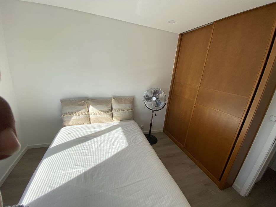 Quartos Remodelados com Cama de Casal – A 5 min do Braga Parque