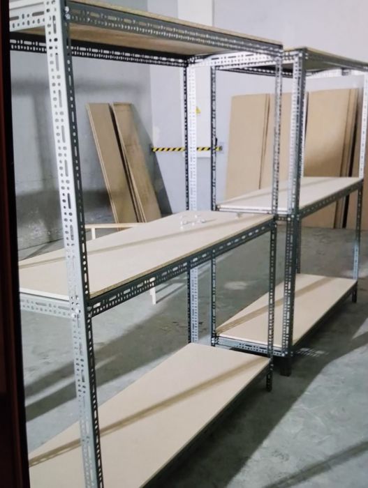 Solidne regały metalowe magazynowe Wysokość do 300