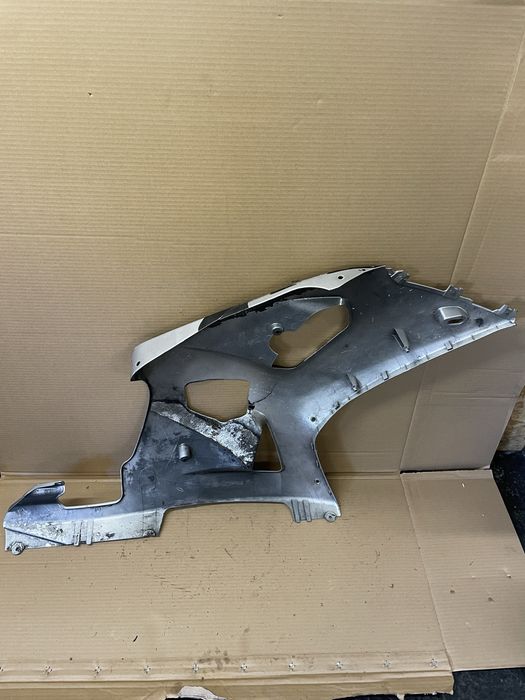 Owiewka lewa suzuki gsxr k1 k2 600