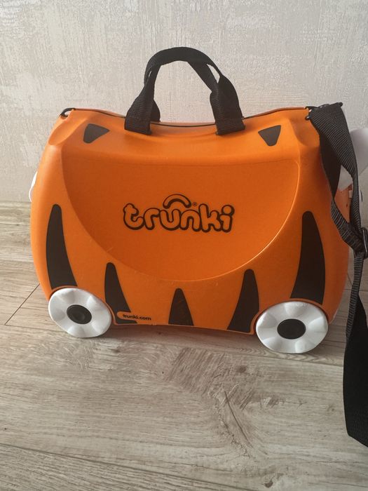 Дитячий чемодан Trunki