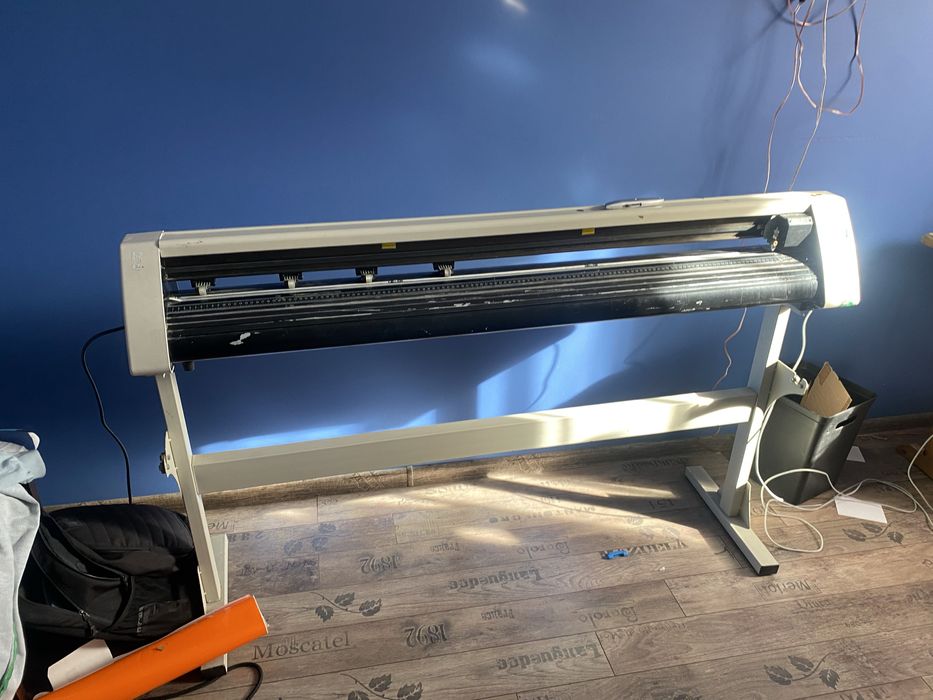 Ploter tnący redsail roland rs 1360c  reklama drukarka