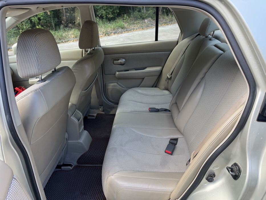 Nissan Tiida 1.6 автомат