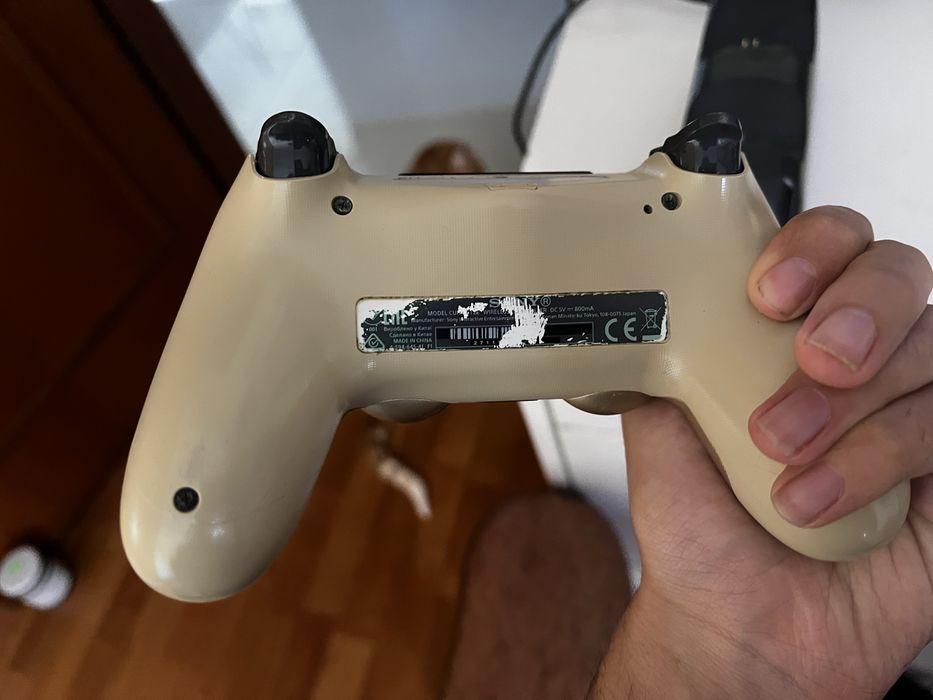 Playstation 4 FAT 1TB Versao Valentino Rossi MotoGP