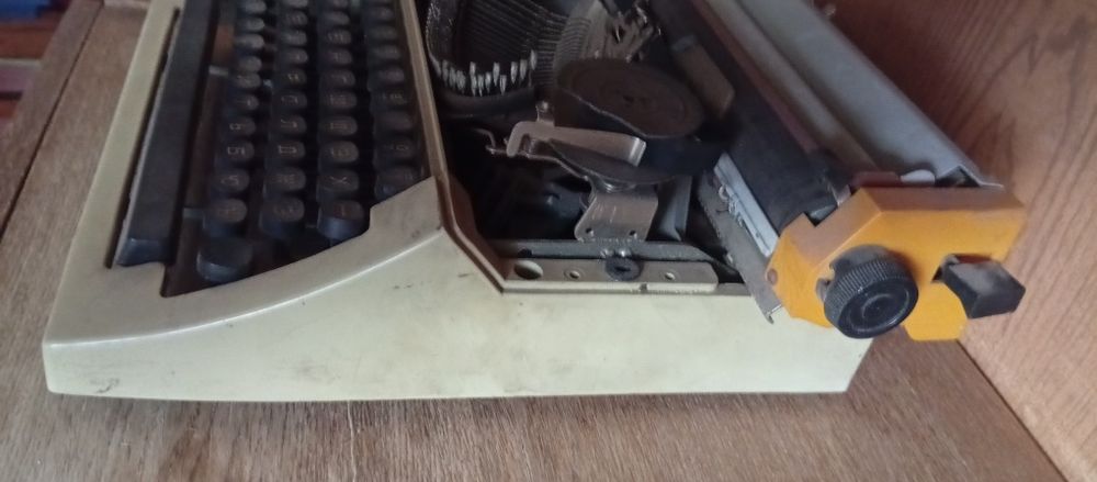 Продам печатную машинку