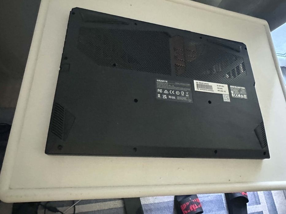 Laptop Gigabyte G5