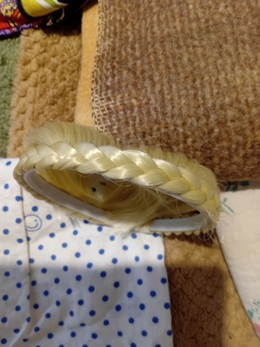 Чёлка  с обручем блонд