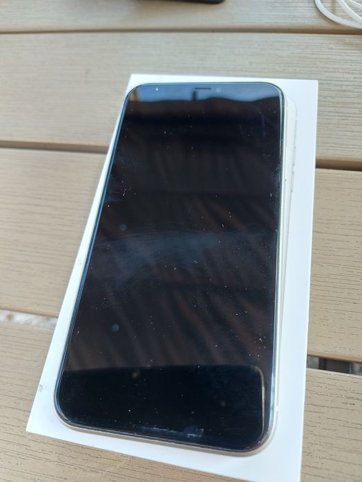 Sprzedam iPhone 11