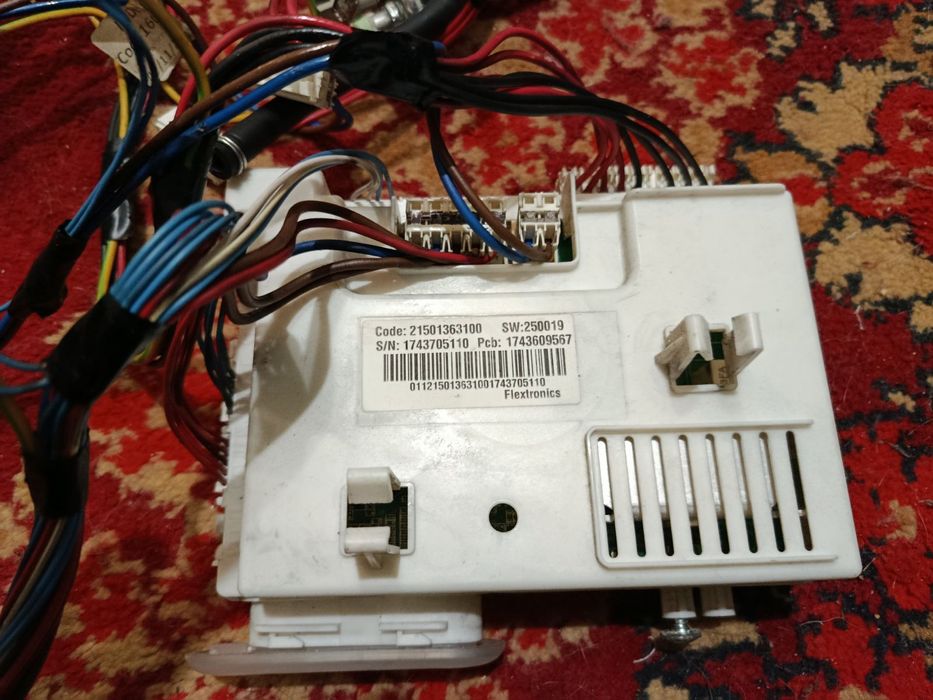 Запчасти  стиральной машины indesid iwsb50851 и подобной линейки