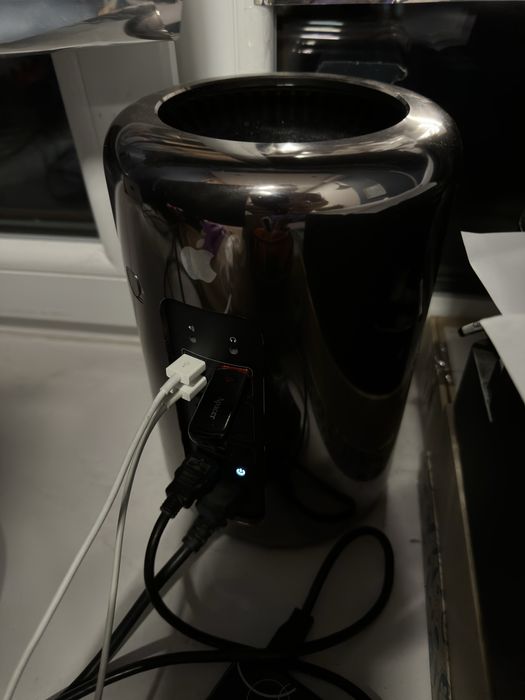 Apple mac pro 6.1