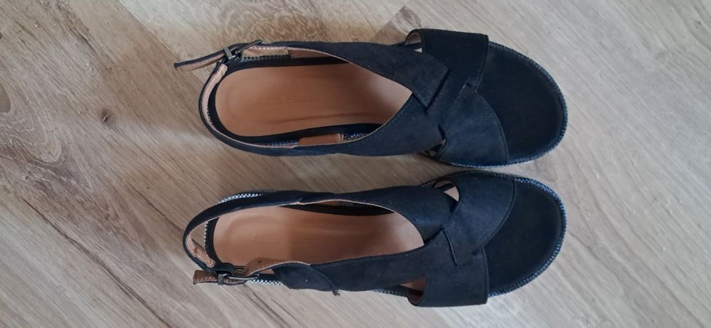 Sandały damskie nowe Clara Barson rozmiar 38