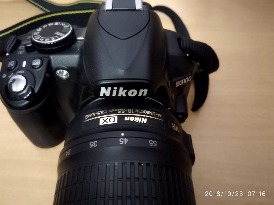 камера Nikon D3100