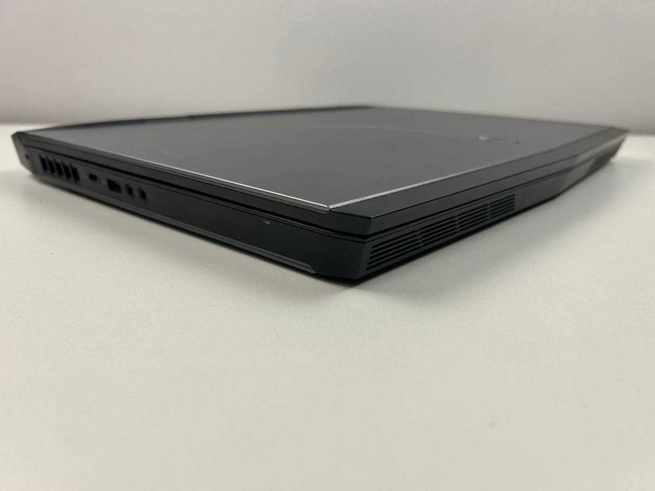 Ноутбук Dell Alienware 17 R4 17.3" Intel i7-7700HQ 16GB GTX 1060 6GB 128GB+256GB M.2 SSD 1TB HHD