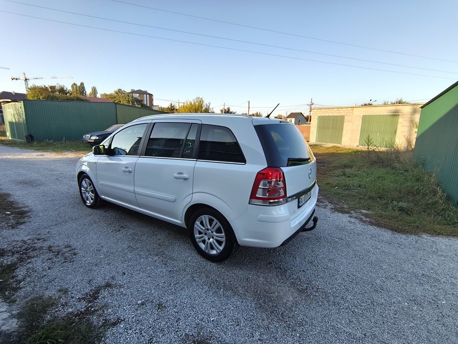 Opel Zafira 2012