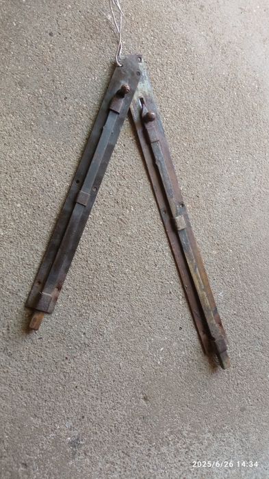 Fechos antigos para porta de madeira