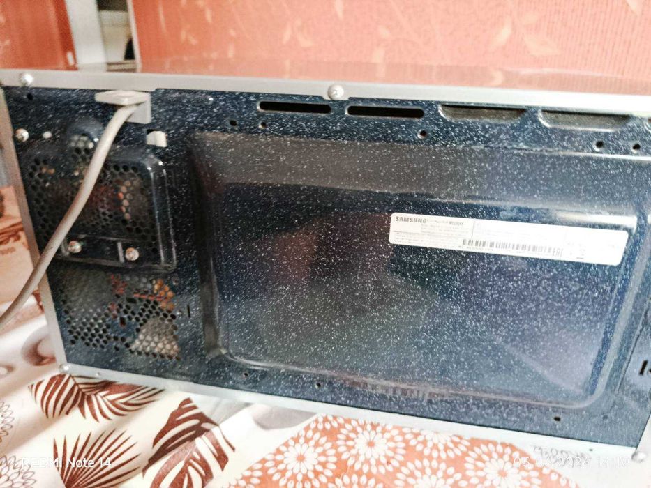 Микроволновая печь (СВЧ) Samsung ME83KRS-2/UA