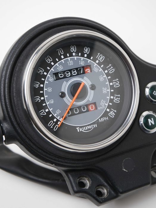 Triumph Bonneville - Velocimetro / Painel