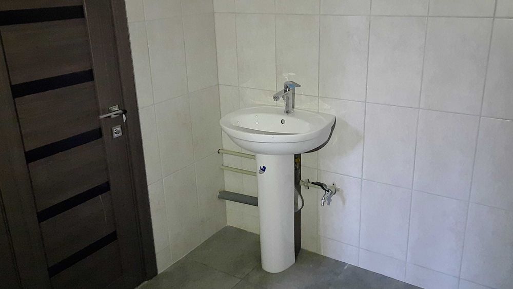 Продам нове, відремонтоване приміщення 51м2,мікрорайон Левада ближня