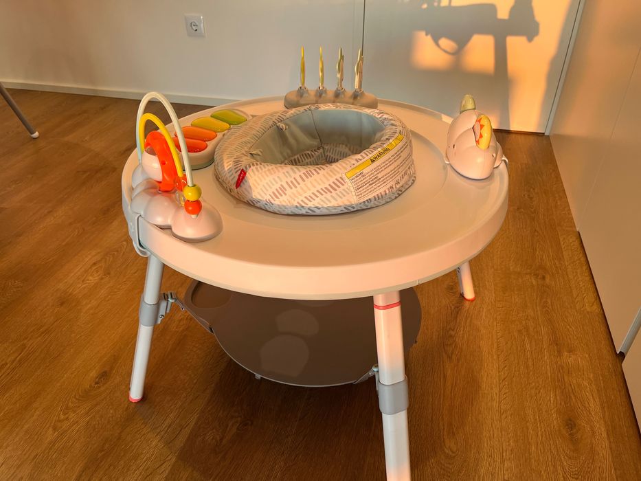 Mesa de atividades Skip Hop 3 em 1