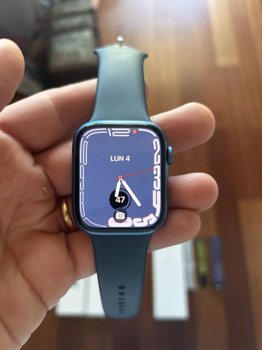 Vendo Apple Watch Series 7 45mm em excelente estado.