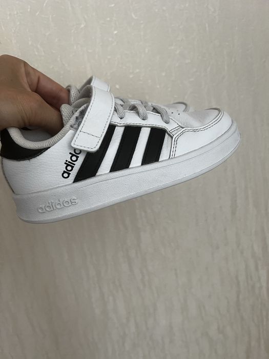 Кросівки adidas 28  розмір, 18 см