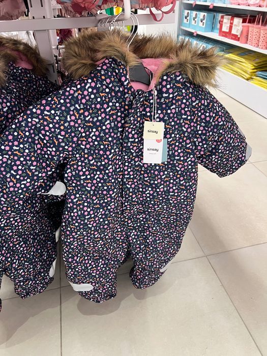 Комбінезон дитячий , в ідеальному стані , розмір 86