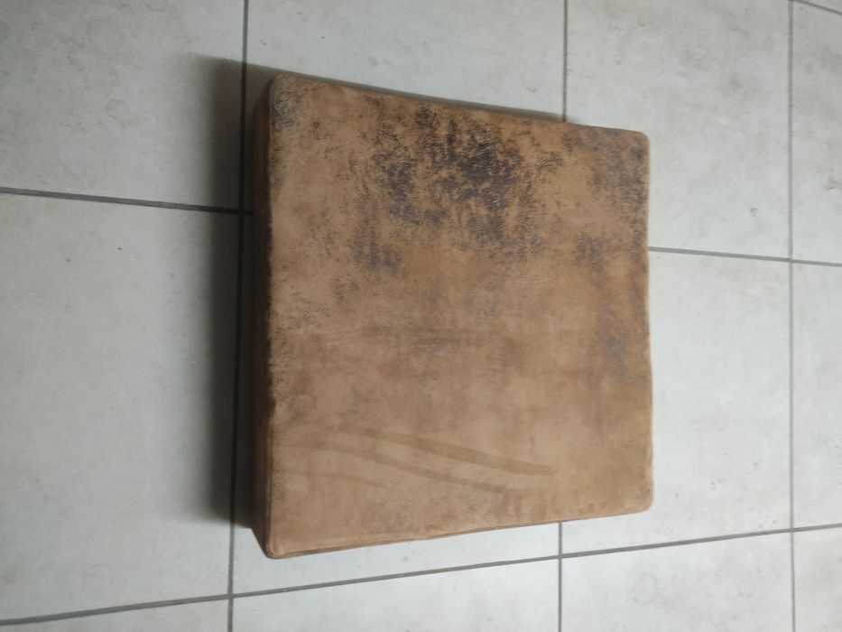 2 Almofadões em pele tipo pêssego