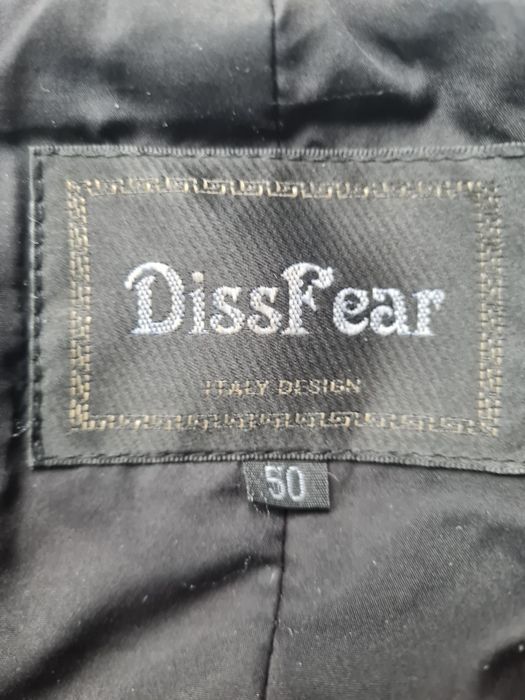 Продам женскую замшевую короткую куртку-бренд DissFear дизайн Италия