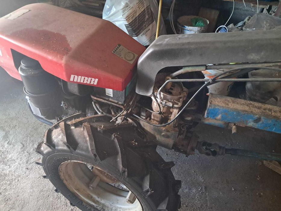 Trator Agrícola NIBBI G519AE – 14 CV + Acessórios