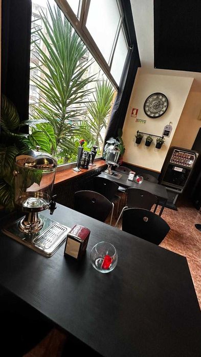 Trespasse de Cafe Snack Bar pronto a funcionar