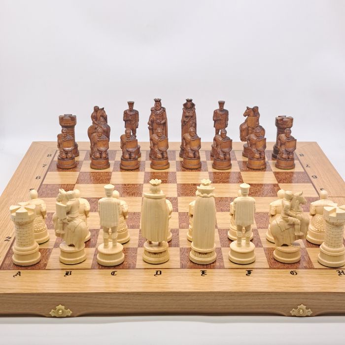 Шахи дерев'яні "Європа. Середньовіччя". 62х62см. Шахматы