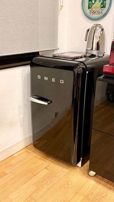 Conjunto de luxo Smeg/Nespresso bar/café de design – SMEG + Nespresso + móvel com rodas