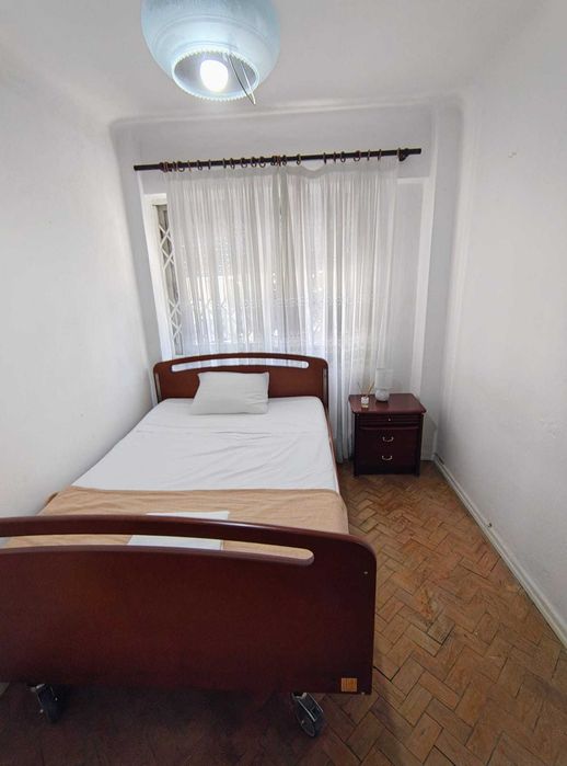 Quarto para arrendar em Benfica