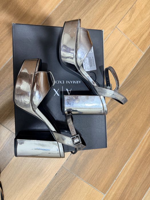 Жіночі босоніжки Armani Exchange нові