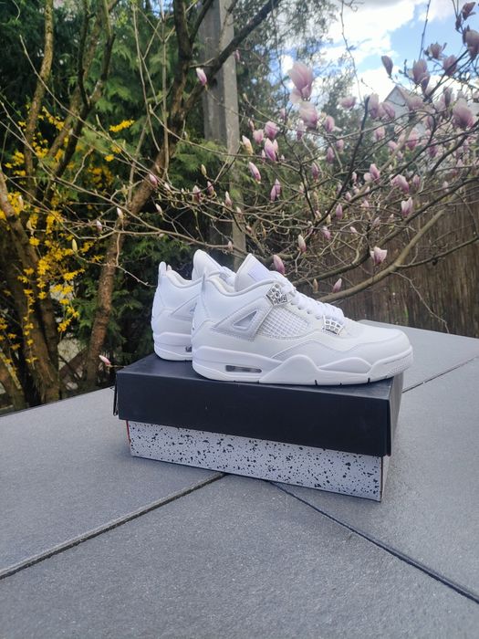 Jordan 4 koloru białego