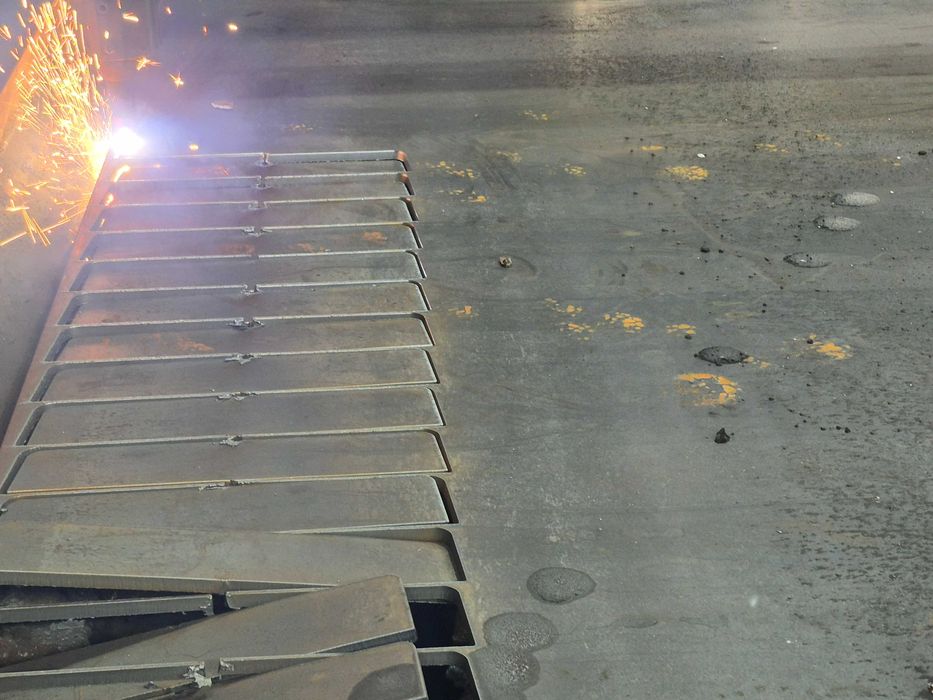 плазморіз, крій металу плазмою, плазмовый крой, плазма, плазморез