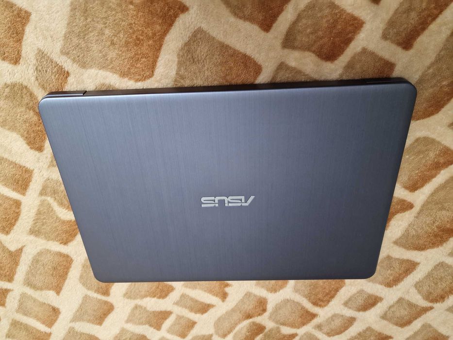 Asus Vivobook R410U/Full IPS/Соrе™ i7-8550U/8DDR4/256SSD/GeF MX130 2GB