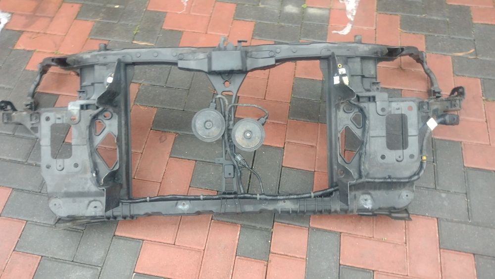 Установочна панель на Хюндай І30 2007-2012 телевізор