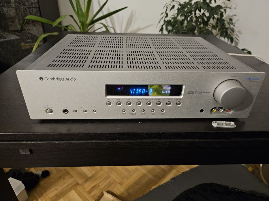 Wzmacniacz  Cambridge Audio Azur 540r